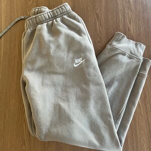 Size large men’s Nike joggers